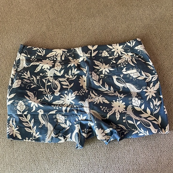 Loft Shorts - Picture 3 of 3